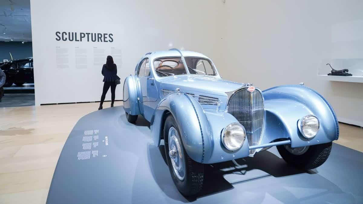 Bugatti Atlantic à l'exposition Guggenheim Bilbao