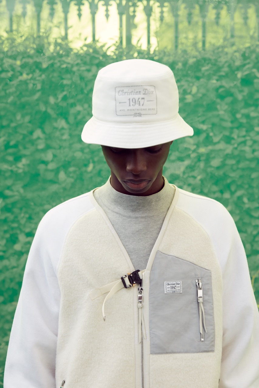 Dior lance une collaboration avec Birkenstock et dévoile une nouvelle capsule CD 1947