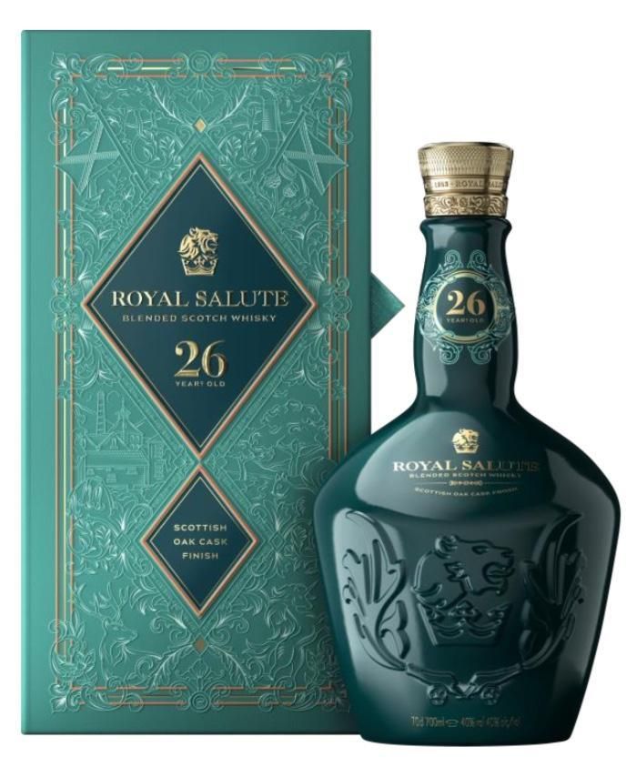 Royal Salute ajoute 26 ans de finition en fût de chêne écossais à la collection du Royaume