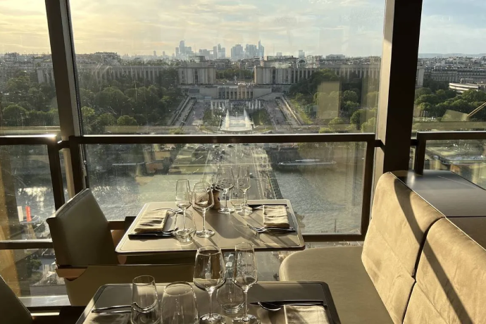 La brasserie de la Tour Eiffel