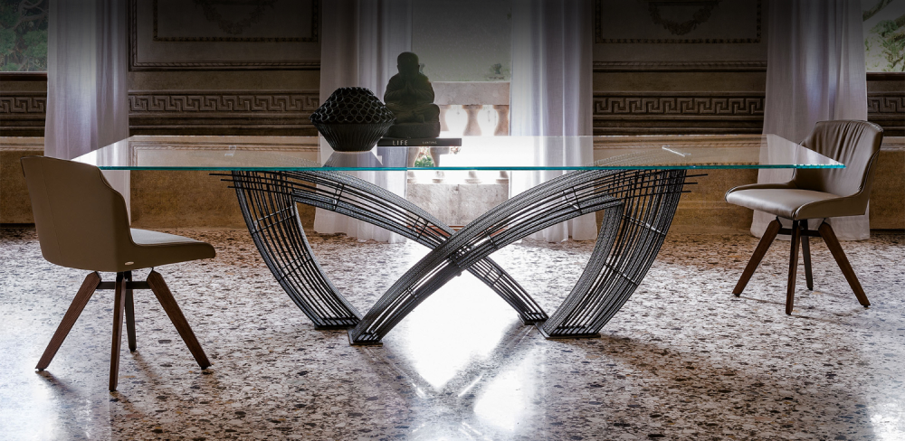 L'iconique table en verre Hystrix
