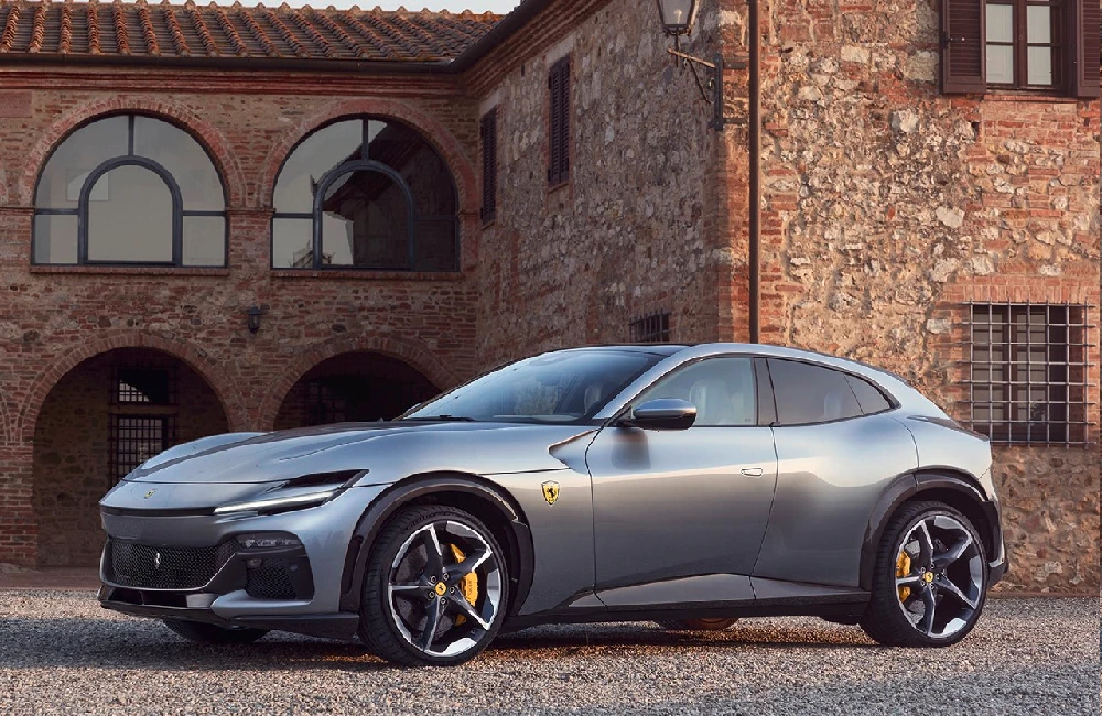 Ferrari lance son tout premier SUV, le Purosangue