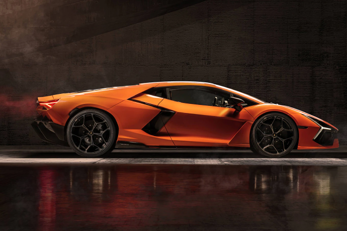 Lamborghini Revuelto : La première super sportive V12 hybride HPEV